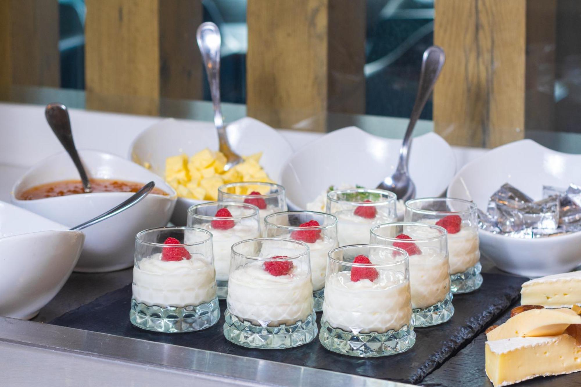 Ibis Casablanca Sidi Maarouf Hotell Exteriör bild