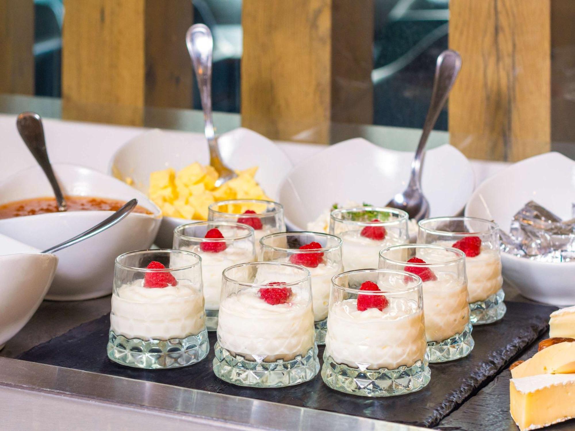 Ibis Casablanca Sidi Maarouf Hotell Exteriör bild